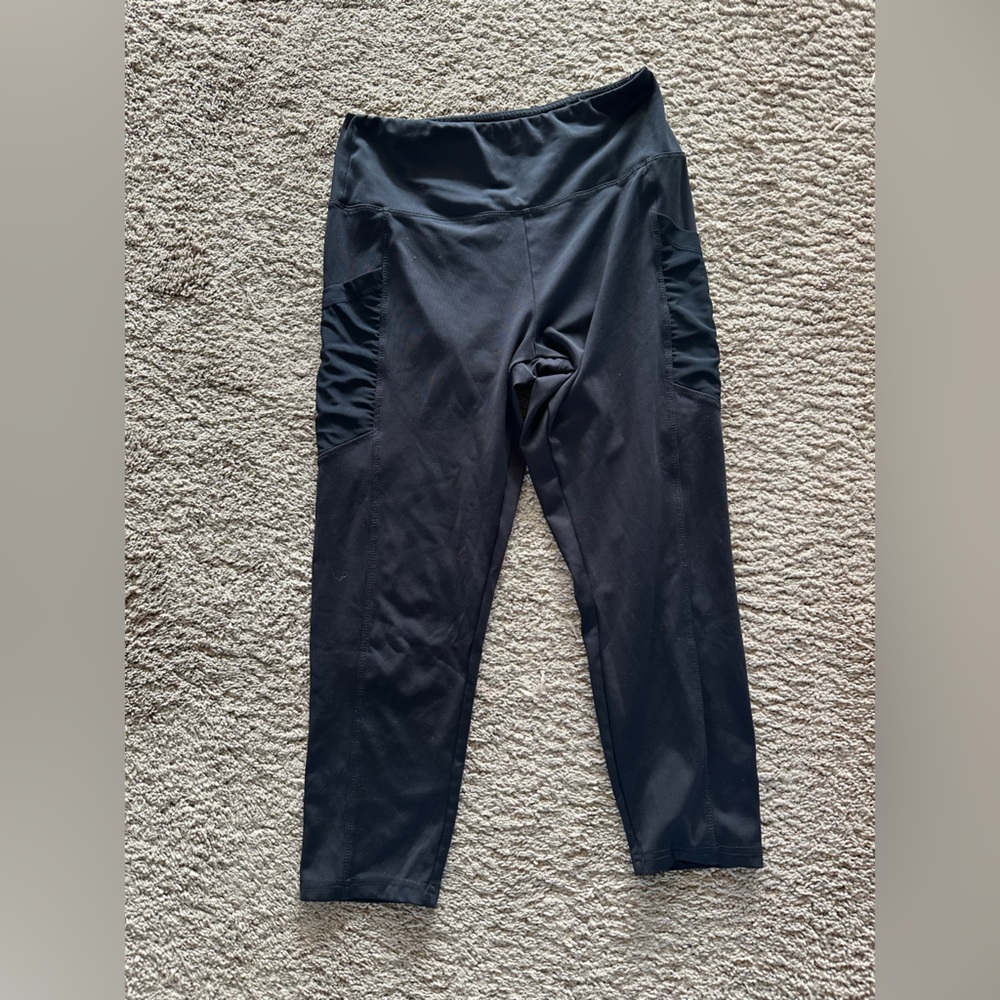Black Capri leggings